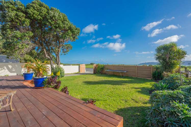 55 Marine Parade Paraparaumu Beach_2