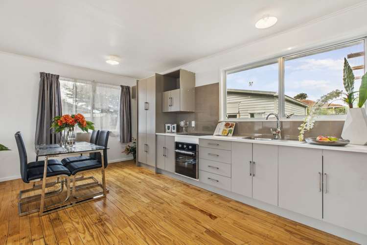 13 Fairlight Place Manurewa_4