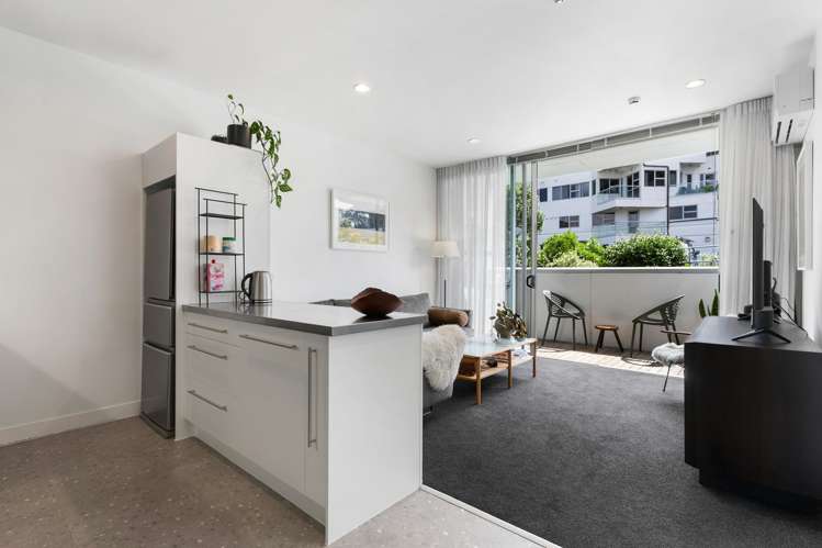 306/22 Fisher-Point Drive Freemans Bay_7