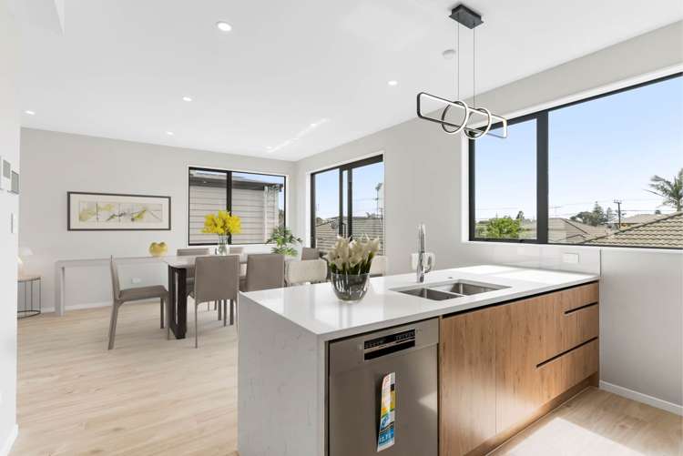 7B Edgewater Grove Orewa_4