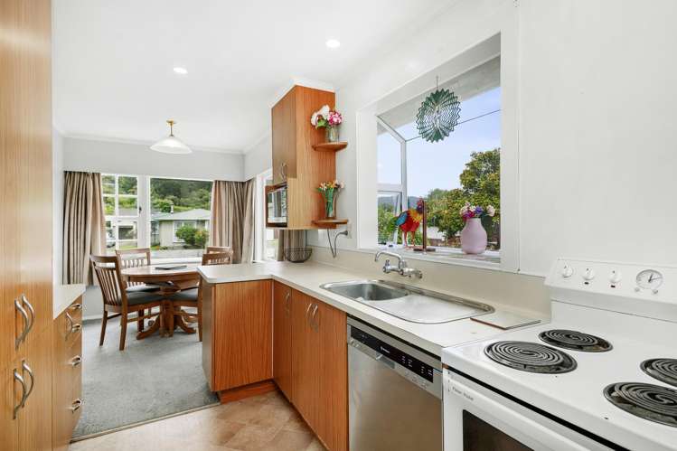 27 Momona Street Wainuiomata_7