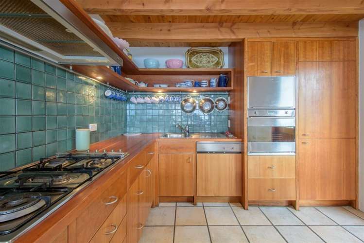 143 Wynyard Crescent Fernhill/Sunshine Bay_8