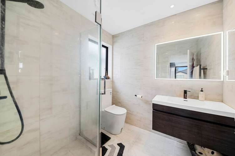 17 Lisnoble Road Flat Bush_21