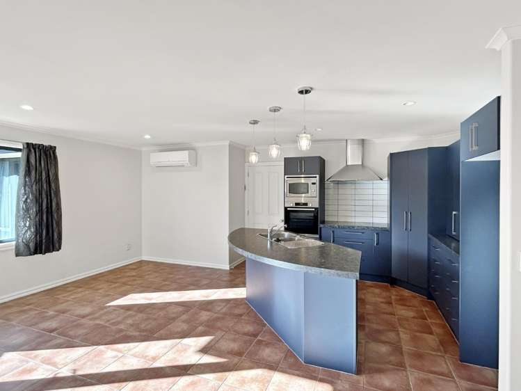 96 Charles Street 11353_3
