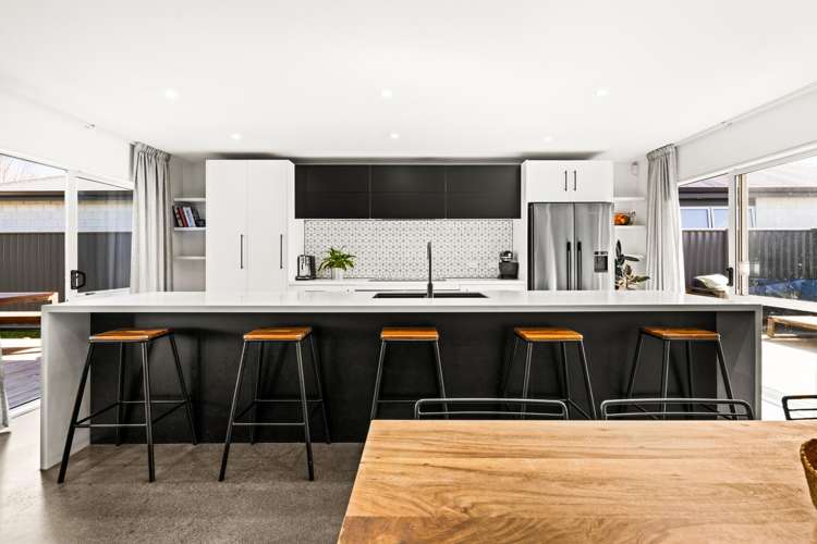 34 Arbuckle Road Frimley_10