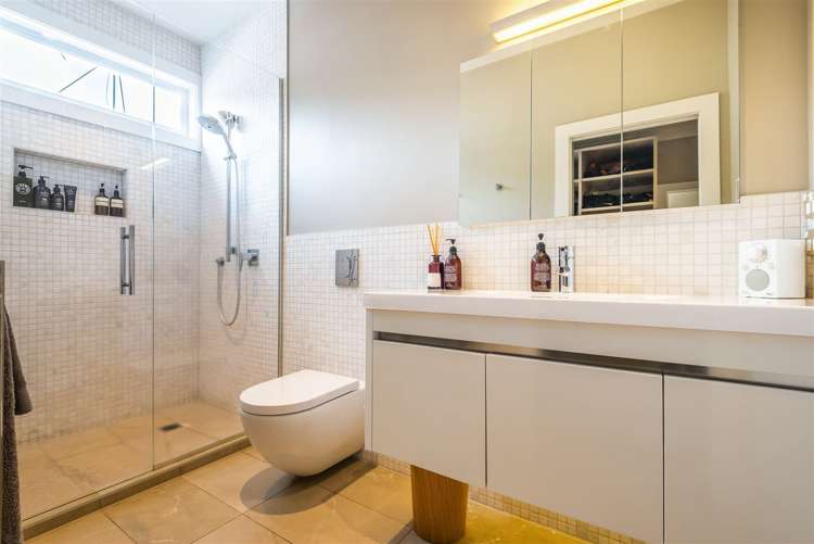 30 Old Lake Road Narrow Neck_15