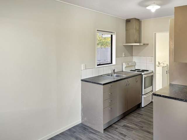 913F Nelson Street North 10490_1