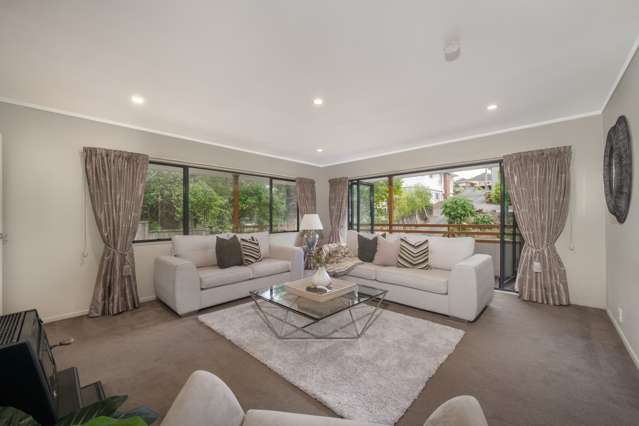 2/13 Beach Road Mellons Bay_3