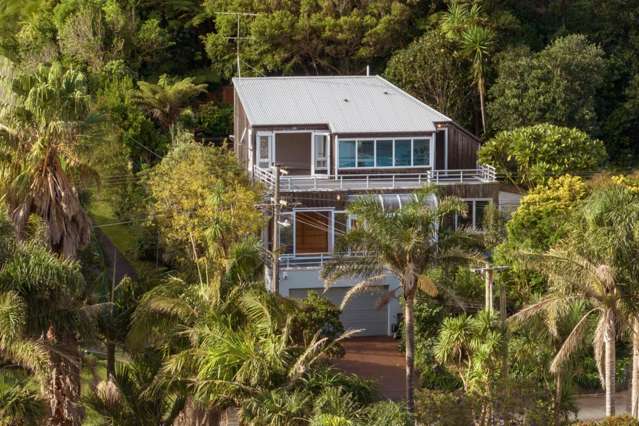 12 Foster Avenue Huia_3