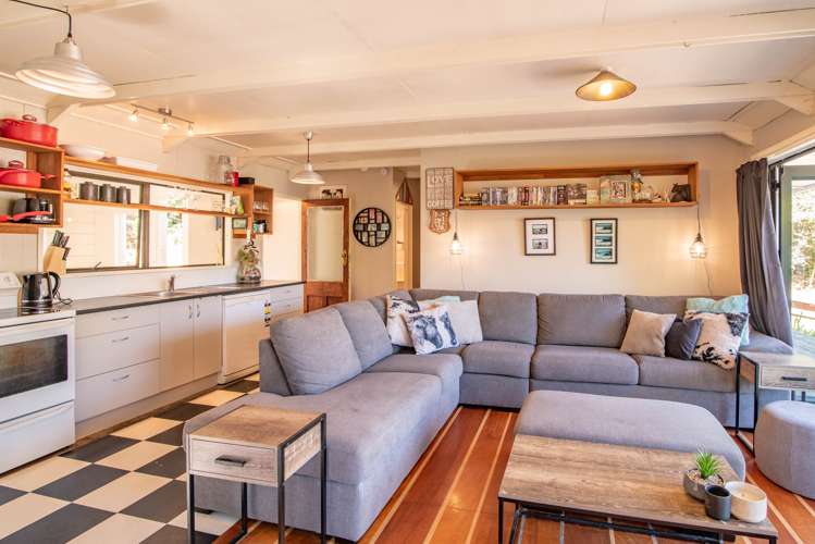 27 Bayview Crescent Duvauchelle_8