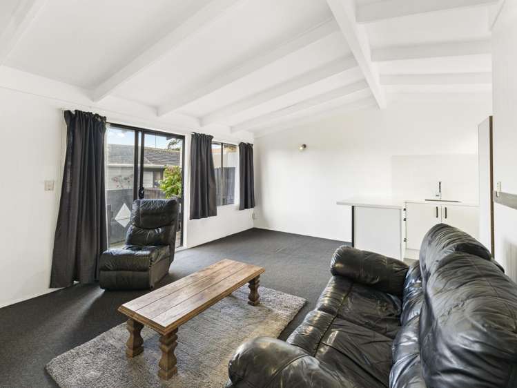 2/14 Idlewild Avenue Mangere_4