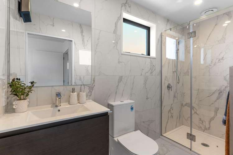 2/35 Hare Street 1464_9