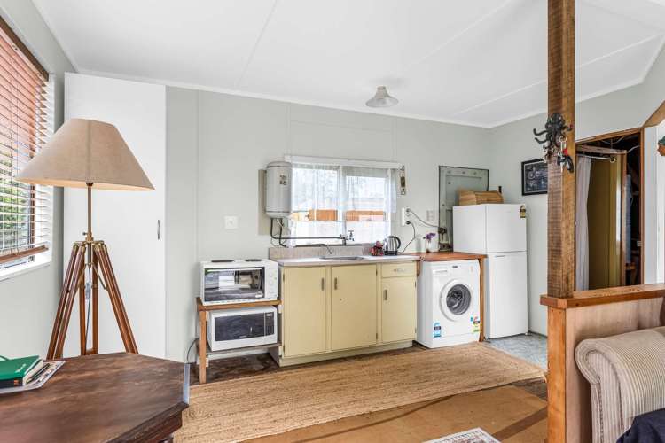 33 South East Highway_4