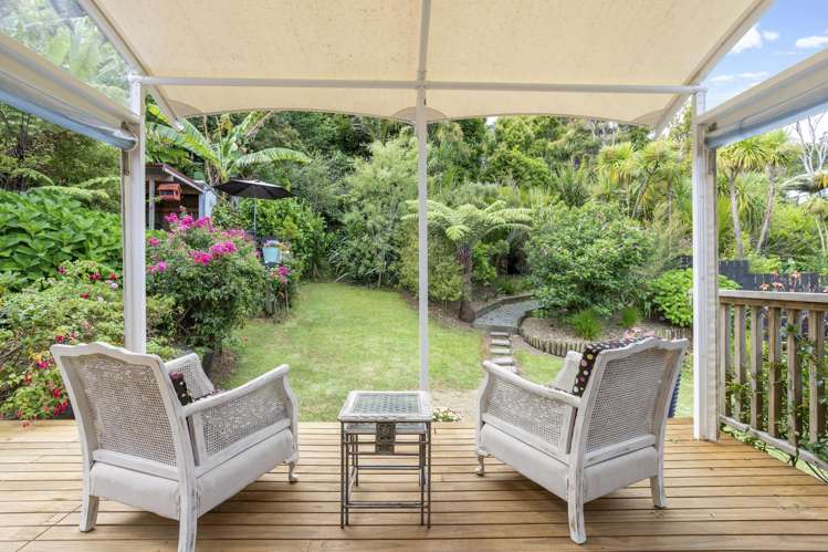 1123 Huia Road Huia_10