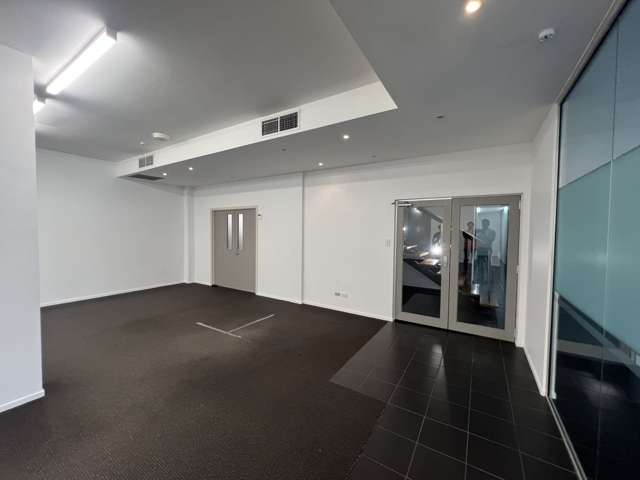 60b/60B Rockfield Road Penrose_3