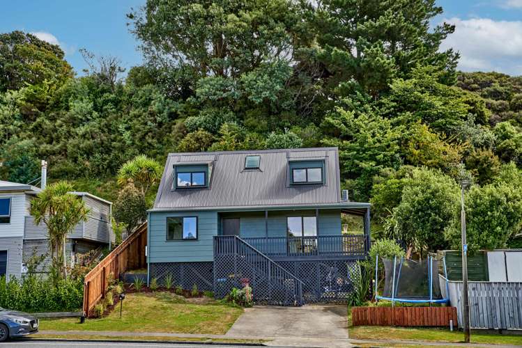 63 Omapere Street Whitby_12