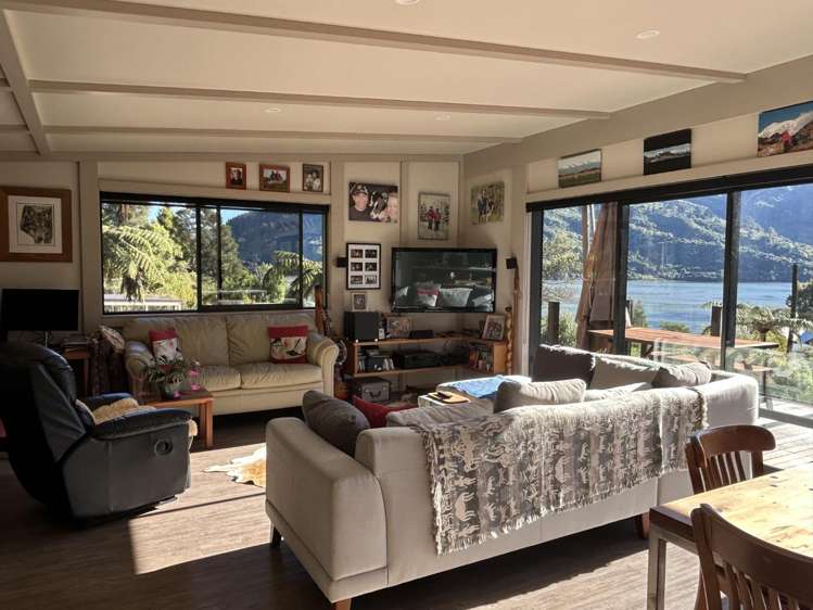 1742 Queen Charlotte Drive Anakiwa and Surrounds_5