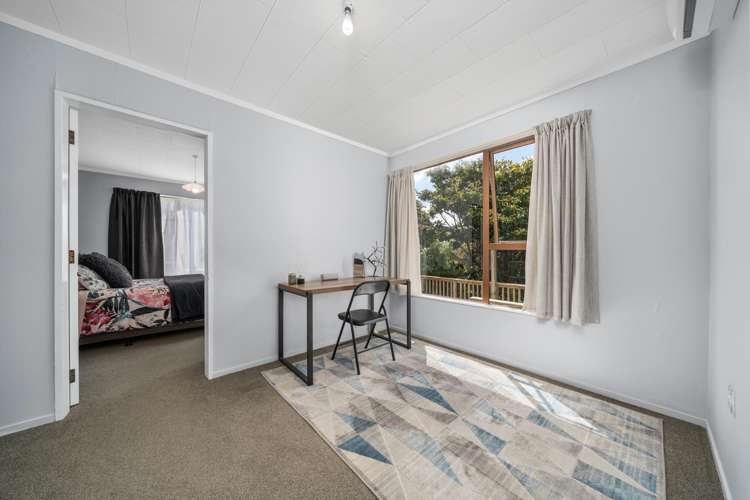 15a Kereru Bend Tawa_16