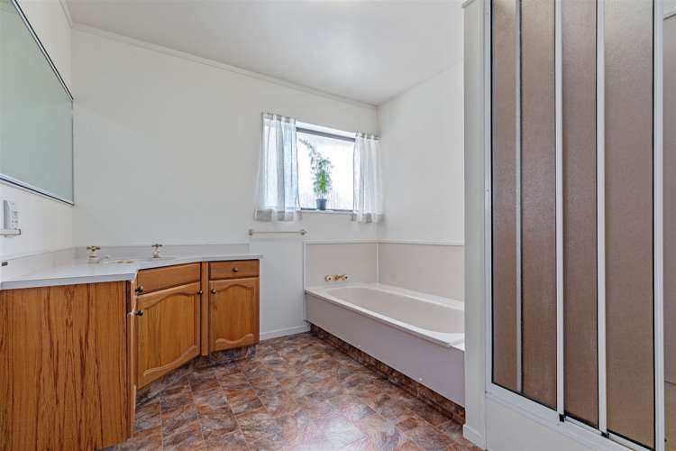 5 Cathray Place Matua_13