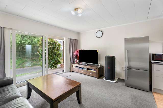 2/68A Ridge Road Howick_4
