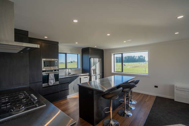 83 O'Shannessy Road Winton Surrounds_3