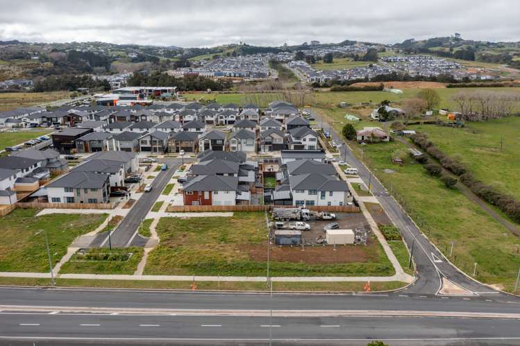 3 Uki Way Flat Bush_5