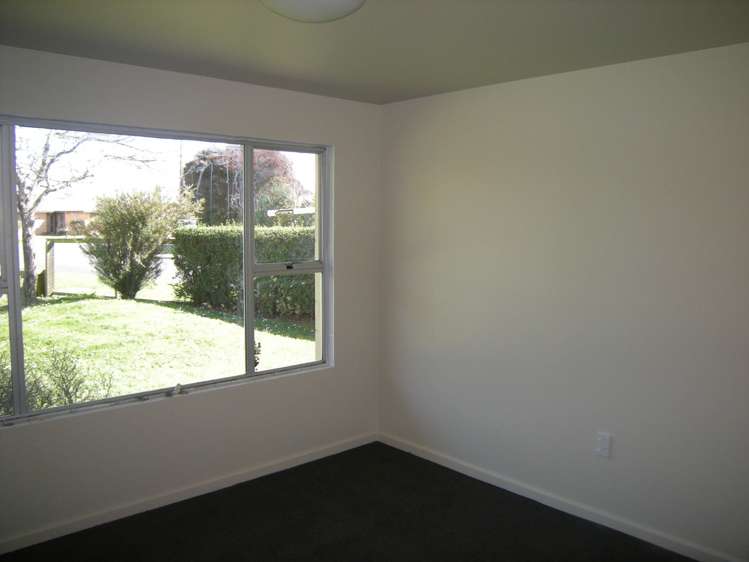 2 Douglas Street Lincoln_4