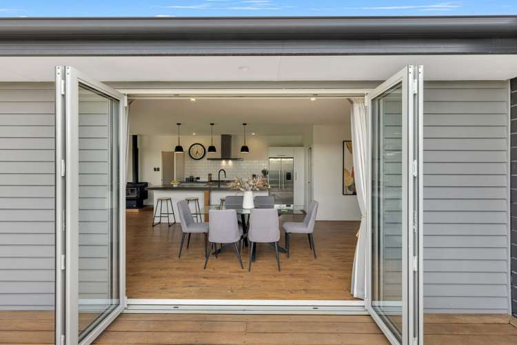 43 Sunline Avenue Lincoln_24