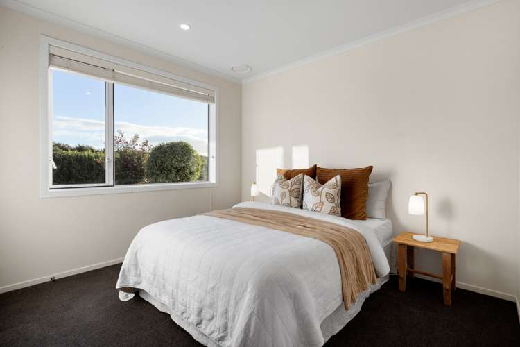 41 Alan Livingston Drive Cambridge_23