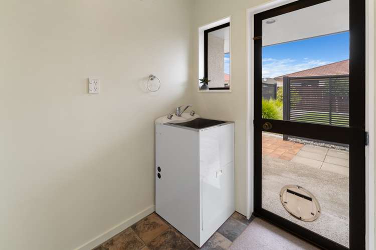 39 Aldinga Avenue Stoke_20