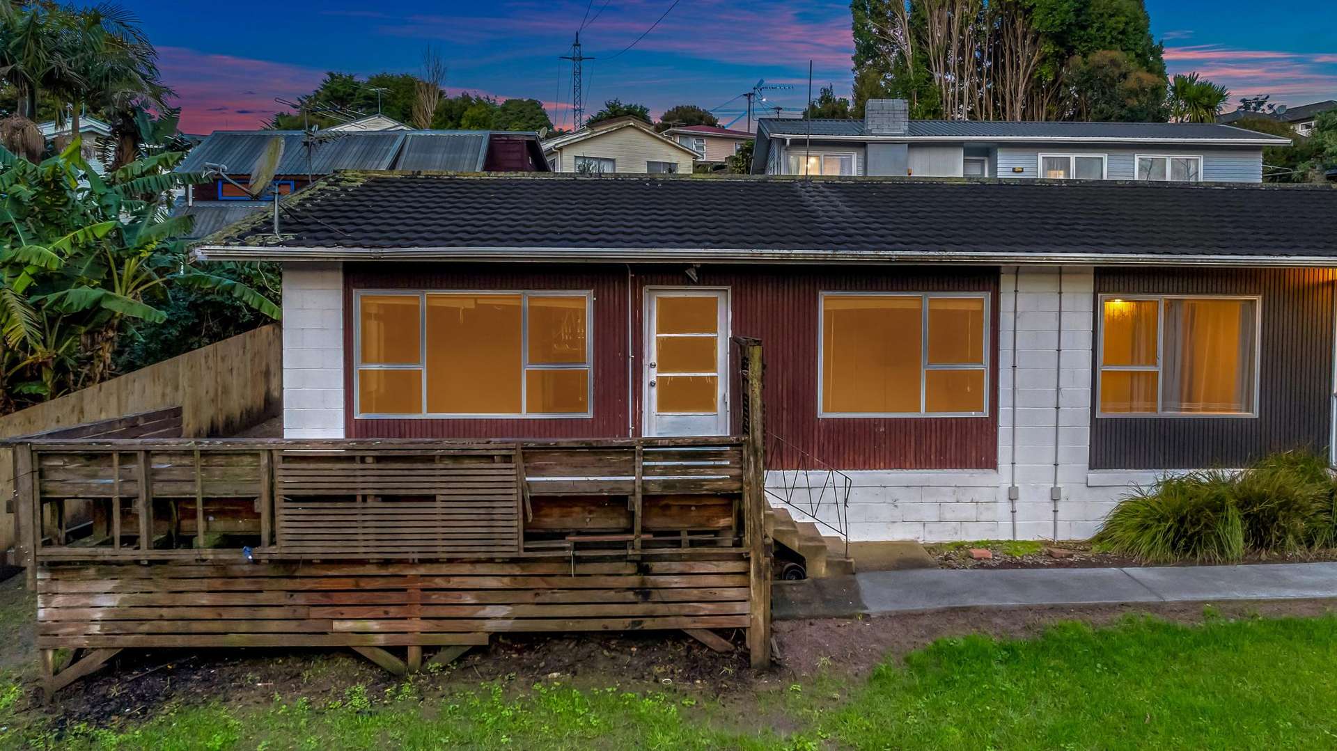 2/17 Emirau Place Glenfield_0