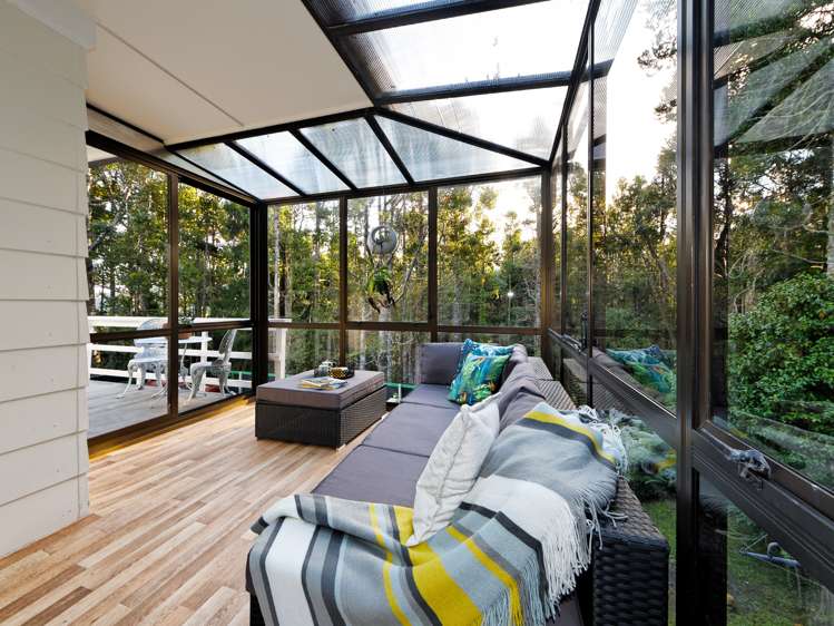 3 Ocean View Road Huia_5