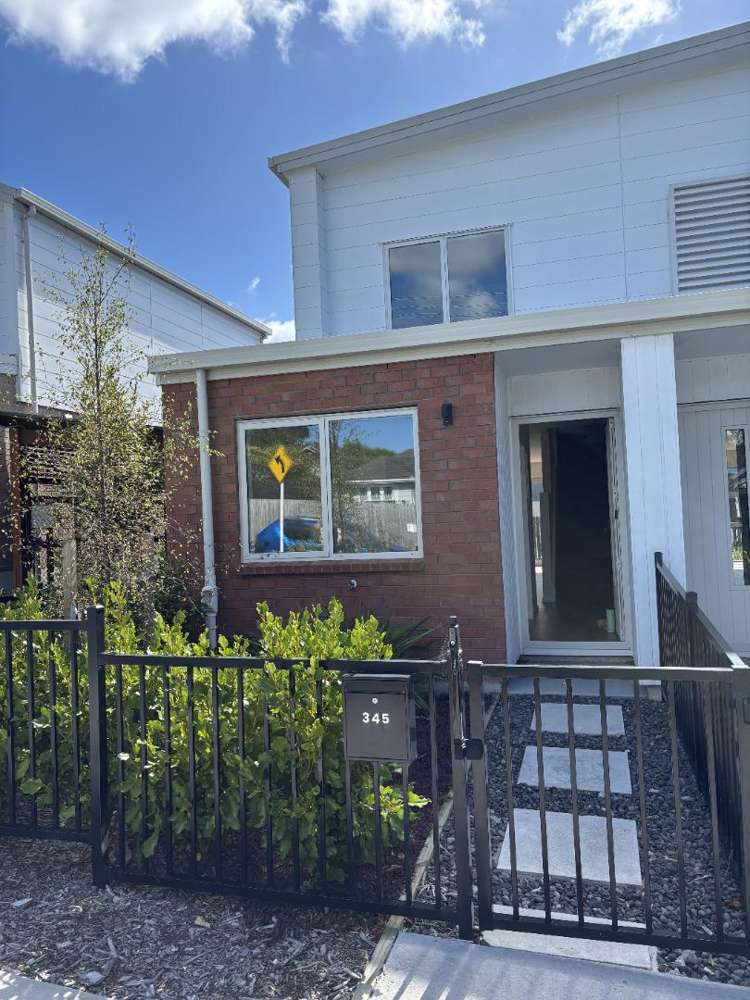 345 Glengarry Road_0