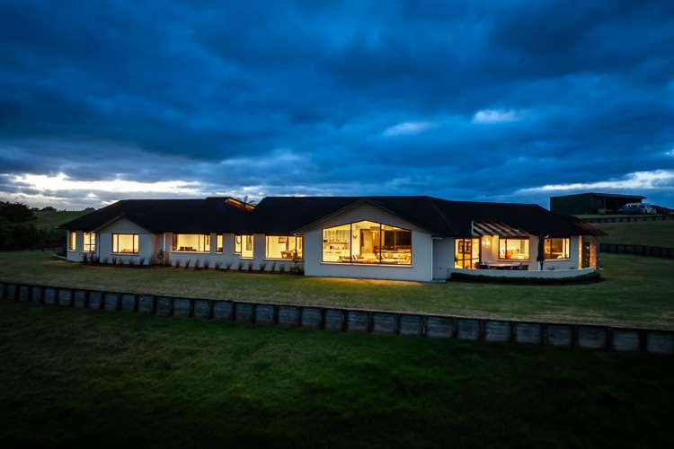 70 Baylys Coast Road Dargaville_21