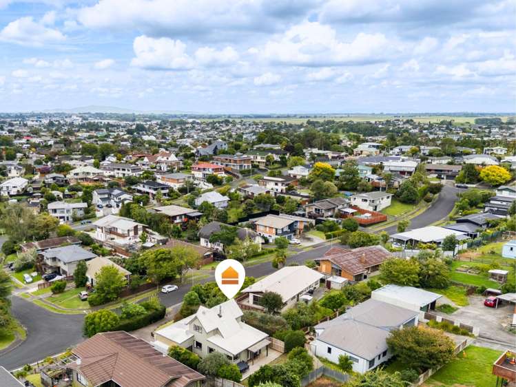 29 Glendale Drive Dinsdale_14