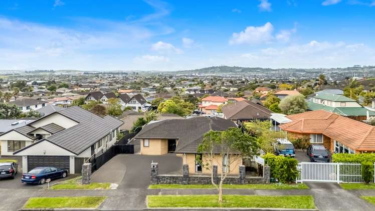 22 Hilltop Road Flat Bush_1