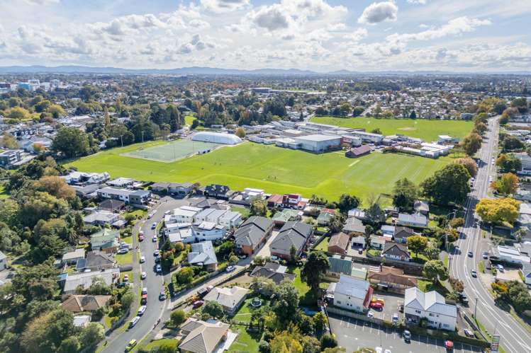 12A Kelvin Place Hamilton East_18