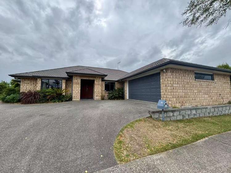 16 Somerton Drive Huntington_0