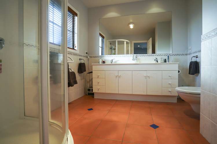 30 Chamari Close Titirangi_13