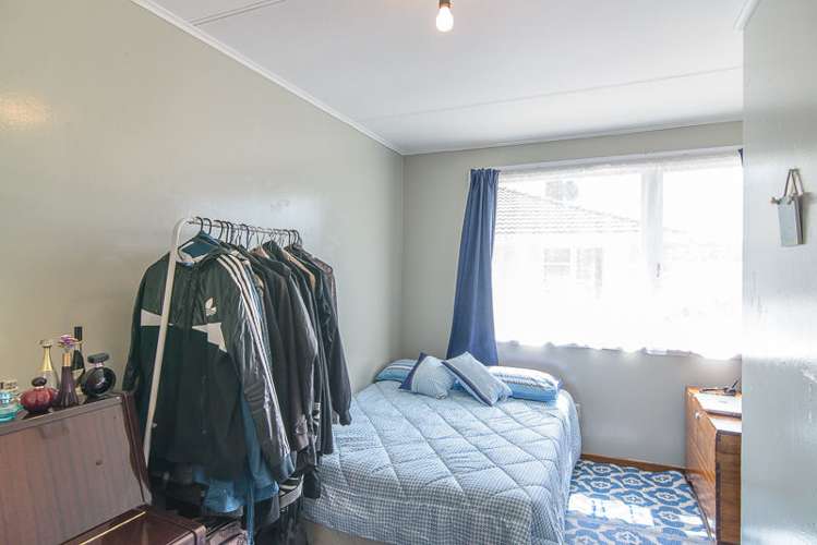 363 Warspite Avenue Waitangirua_16