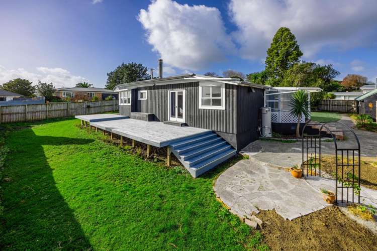 35 VICTORIA AVENUE Waiuku_2