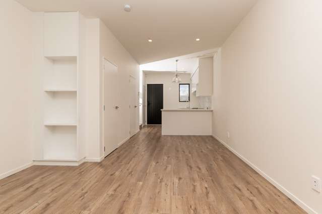 30/241 Don Buck Road Massey_1