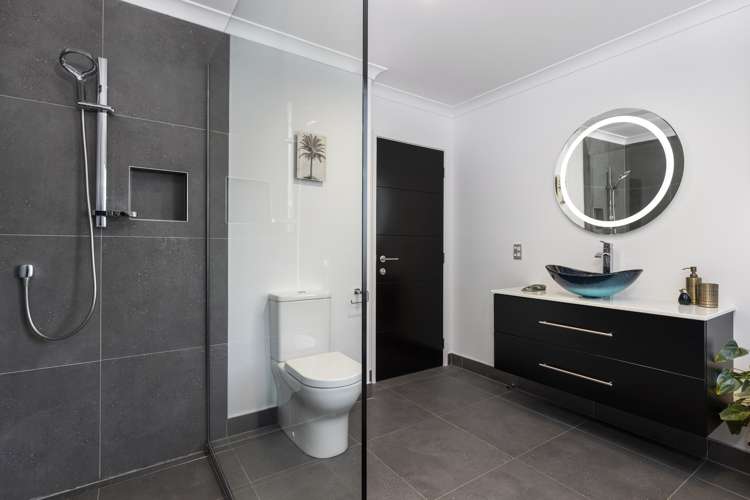 61 Edgewater Place Rarangi_16