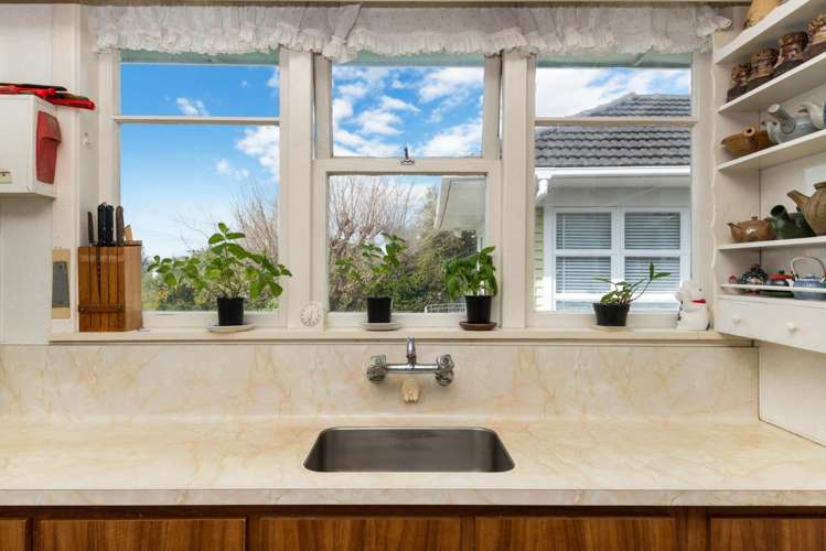 10 Graham Avenue Te Atatu Peninsula_15