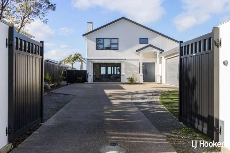 33 The Crescent Waihi Beach_1