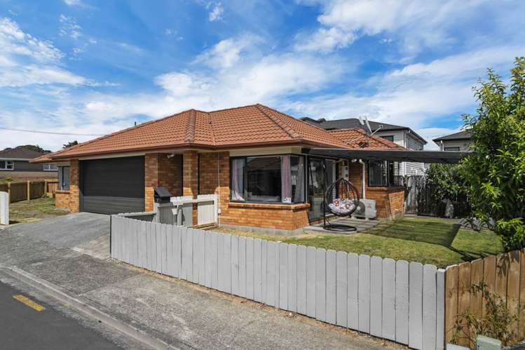 2 Pantera Way Hill Park_33