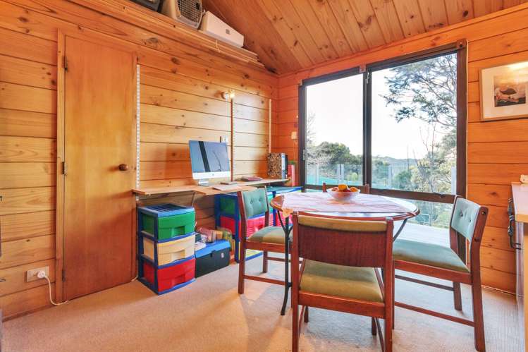 52 Rauhuia Crescent Parau_15