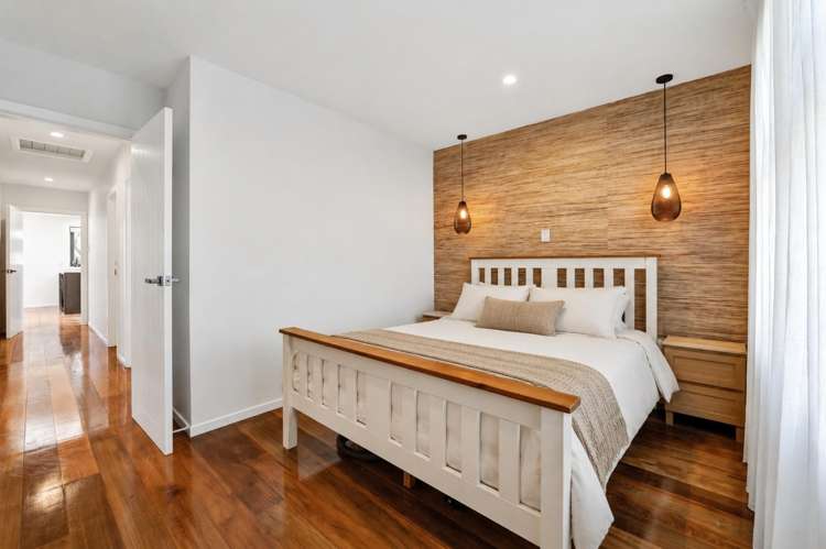 1384 Egmont Road Egmont Village_33
