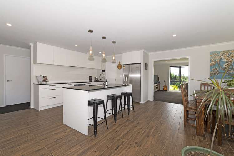 63b Manuka Grove Helensville_5