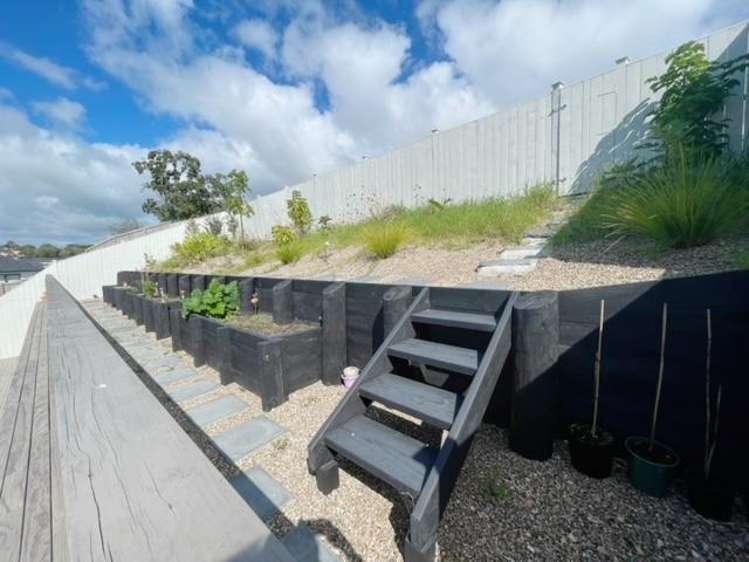 31 Surf View Crescent Red Beach_22